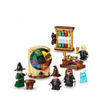 Lego_Harry_Potter_Kasteel_Zweinstein_Sorteerhoedceremonie_2