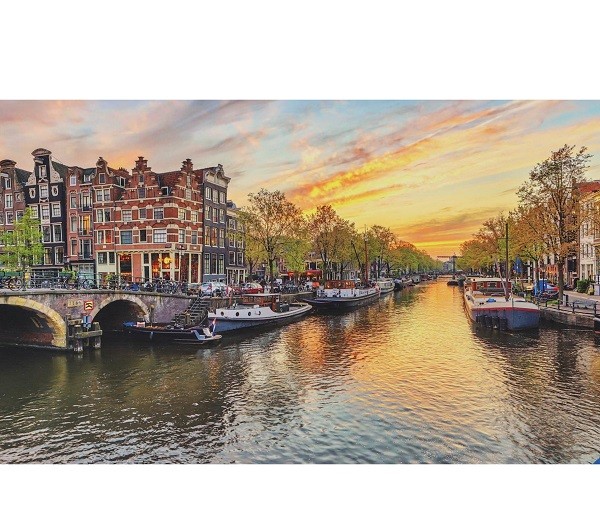 Ravensburger Puzzel Amsterdam Grachten Oever van 1000 stukjes